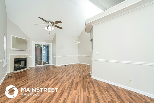 Photo - 4068 Calumet Dr