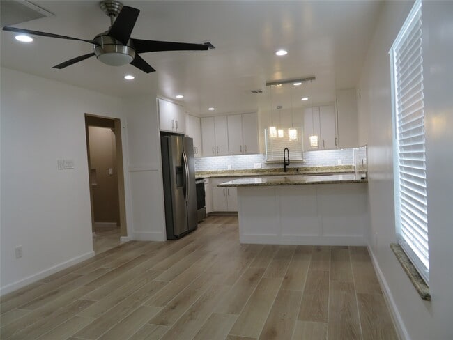 Photo - 7214 Corsicana St