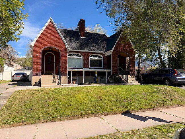 1995 S Lincoln St Unit 1997.5