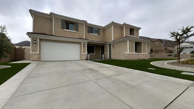 Building Photo - HUGE PRICE REDUCTION!! Gorgeous 6 Bedroom ... Rental