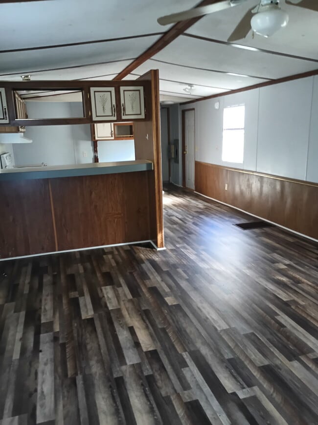 Photo - 4-144 Basden Rd