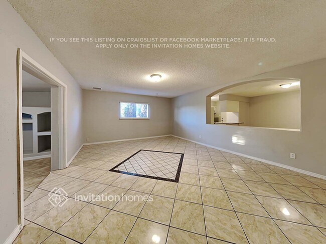 Photo - 6008 N 61st Dr