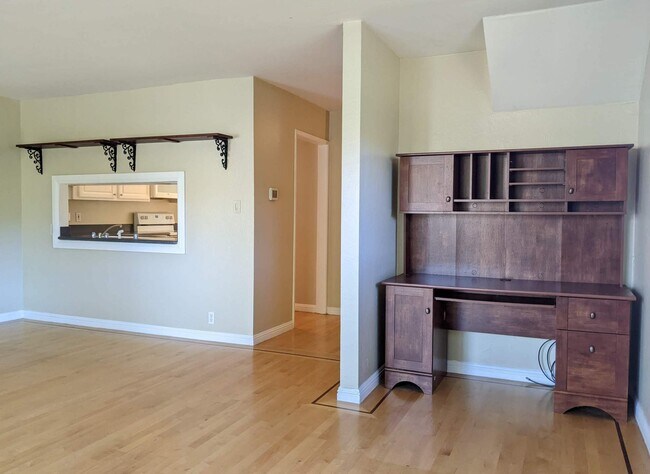 Photo - 105 Ascot Ct