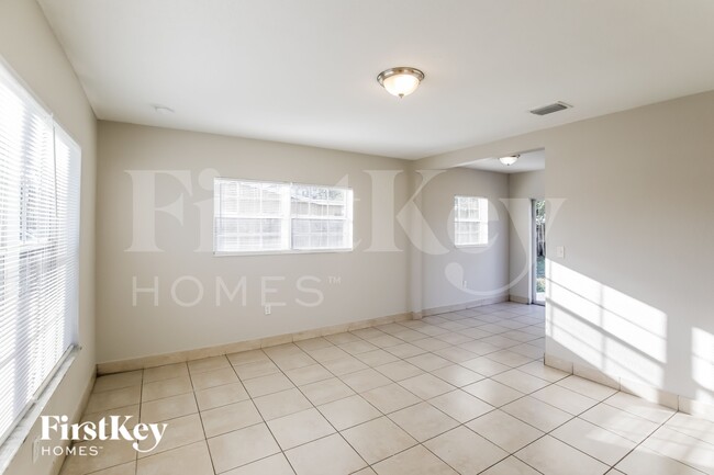 Photo - 1231 NE 214th St