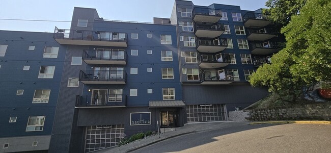 Building Photo - 701 Galer St