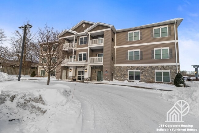 Building Photo - 2493 Sweet Home Rd