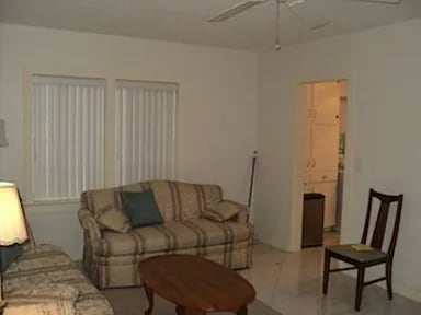 Photo - 400 Lebeau St