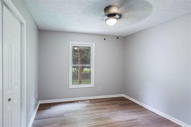 Photo - 1211 Derek Dr