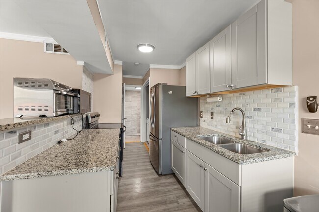 Building Photo - 2750 Holly Hall St Unit 104