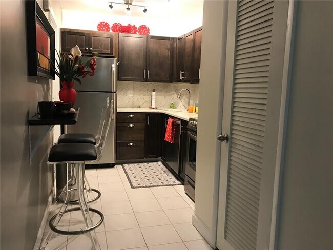 Photo - 1950 N Andrews Ave Unit 103D