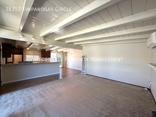 Photo - 38352 Timpanogas Cir
