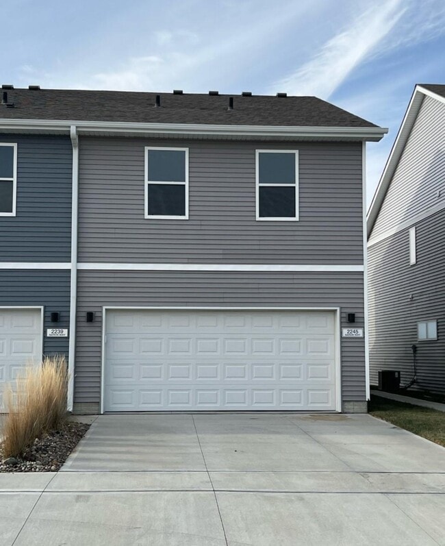 Photo - 2245 Aaron Wy