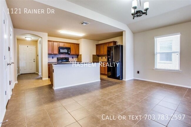 Photo - 1121 Rainer Dr