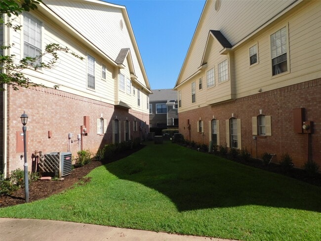 Photo - 2710 Grants Lake Blvd Unit F4