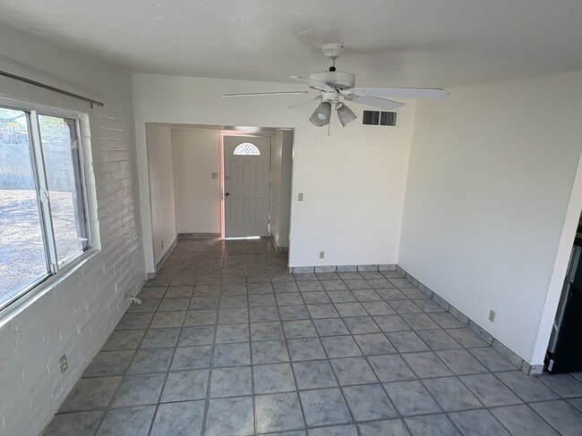 Photo - Great central location on cul-de-sac