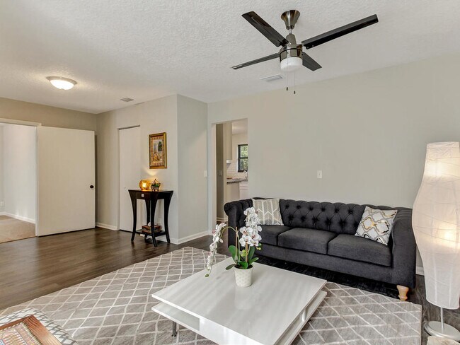 Photo - 8521 Howell Dr