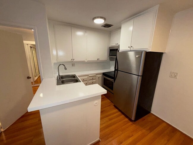 Photo - 10760 Rose Ave Unit 218