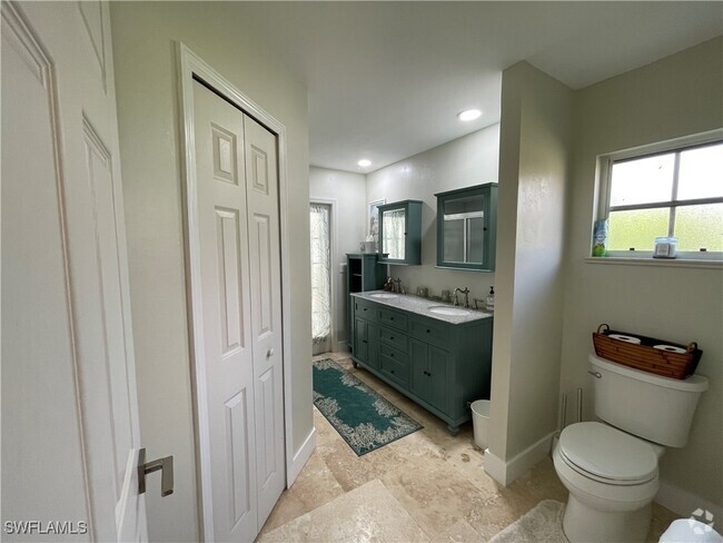 Building Photo - 4436 SE 11th Pl Rental