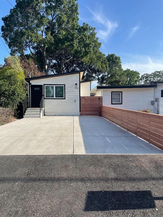 Building Photo - Via Del Sol Rental