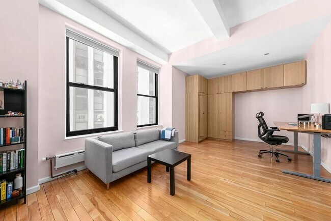 Photo - 3 Hanover Square Unidad 5A