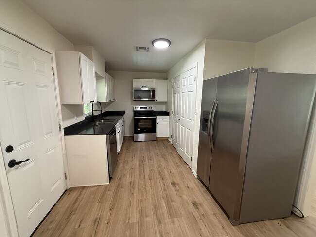 1002 S Highland