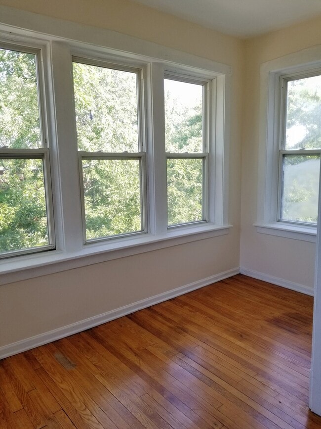 Photo - 2220 N St Louis Ave Unit 3