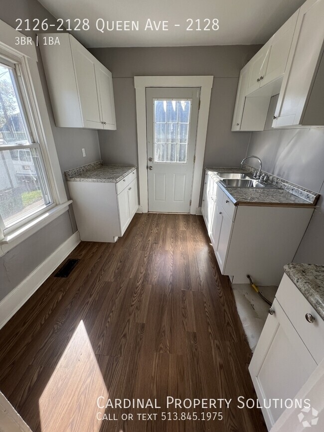 Building Photo - Inviting 3-Bedroom Townhouse with Flex Roo... Unit 2128