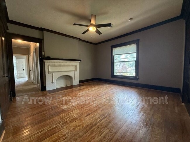 Building Photo - 4325 Sumner St Unit 2 Rental