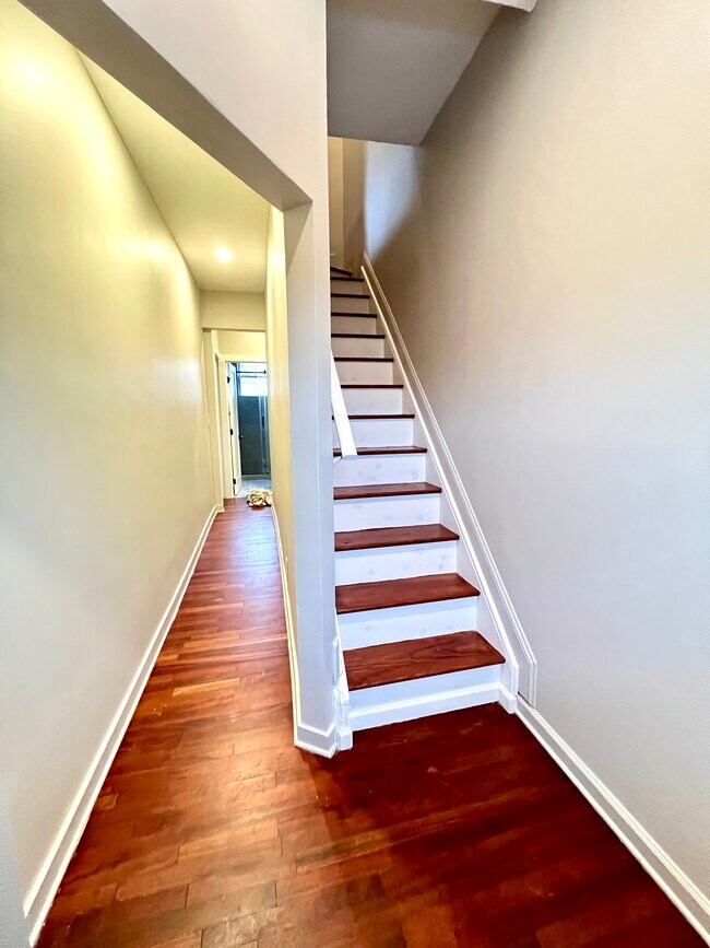 Photo - 25 Whitman Ave