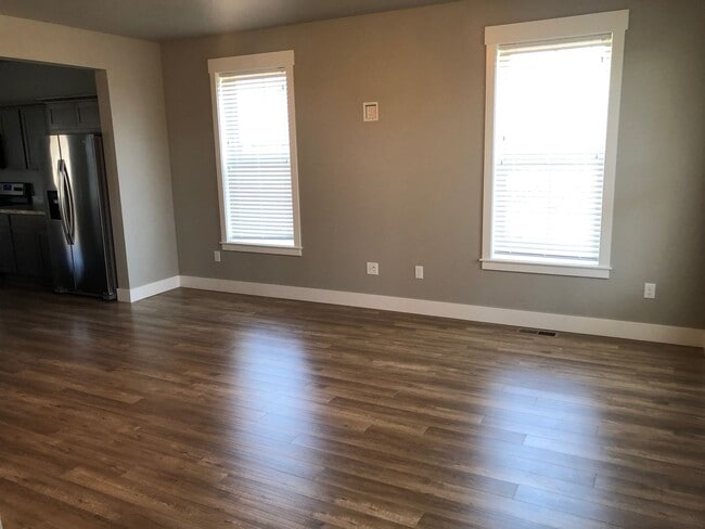 Photo - Gorgeous 3 bed townhome