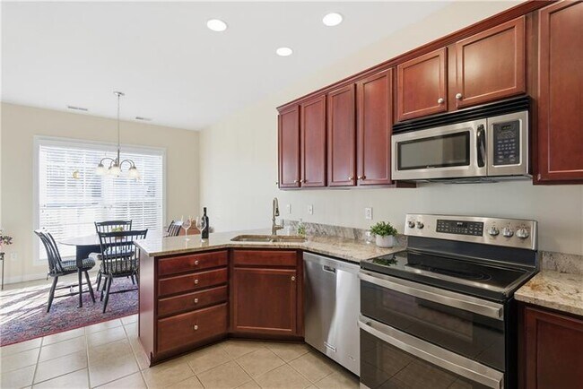 Photo - 819 Strasburg Dr