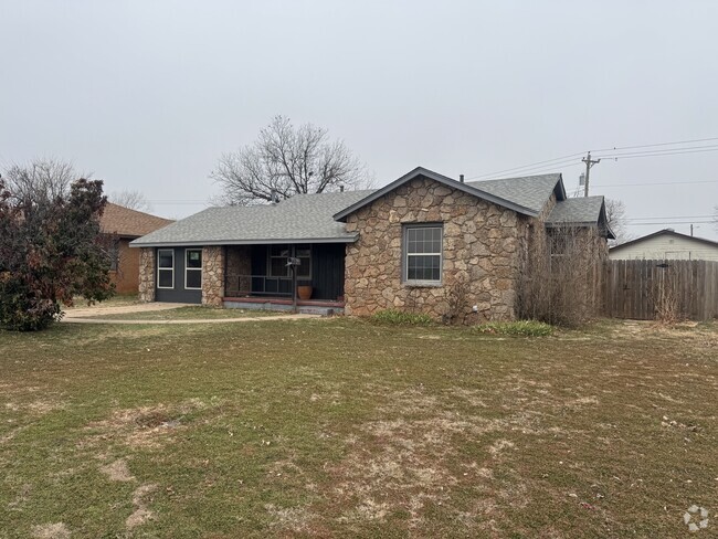 Building Photo - 809 E Sycamore Ave Rental