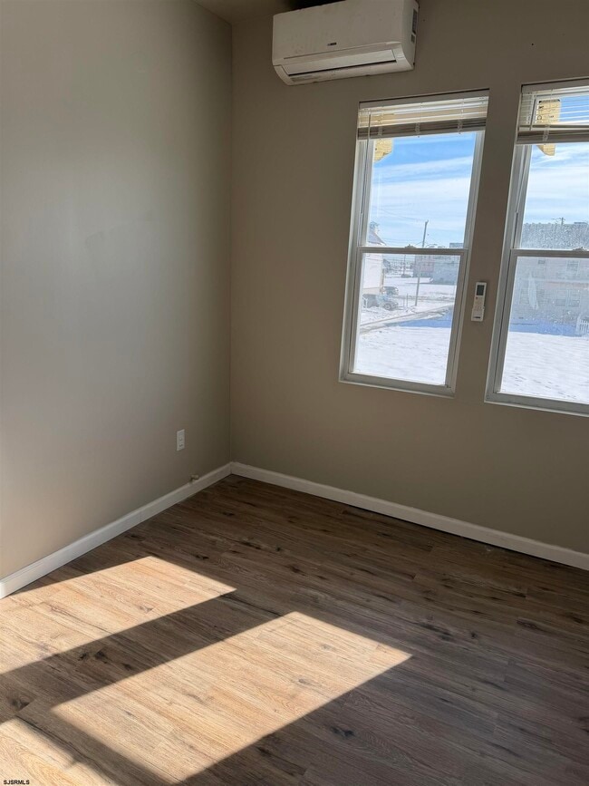 Photo - 120 N Congress Ave