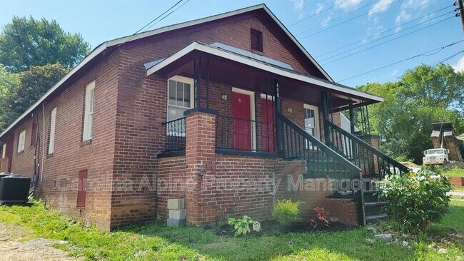 Photo - 400 Walnut St