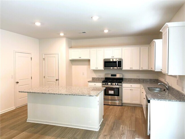 Photo - 290 Rivulet Dr