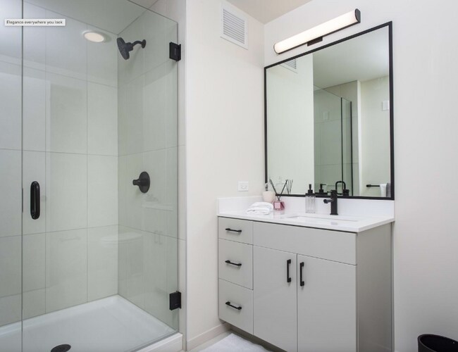 Photo - 8 E Randolph St Unidad 3015