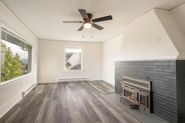 Photo - Charming Everett Home on a Peaceful Corner Lot!