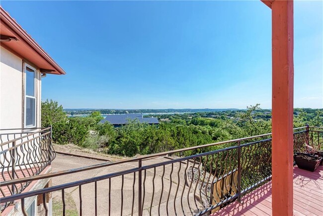 Photo - 3206 Constitution Dr