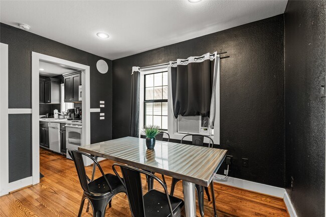 Photo - 3312 Greenbriar Dr