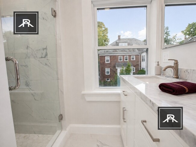 48 Greycliff Rd Unit 2