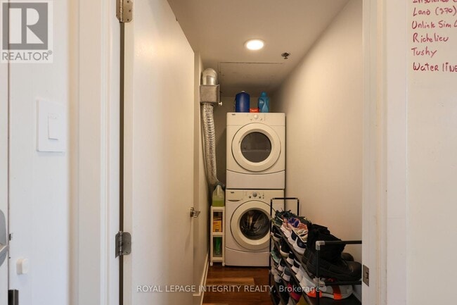 Photo - 360 McLeod St Unité 910