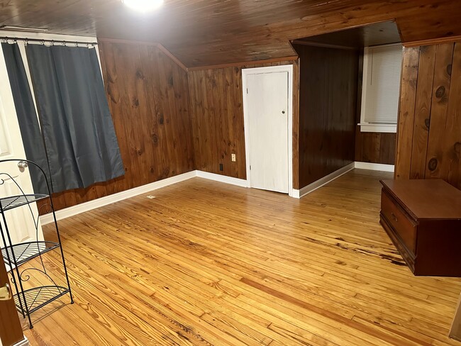 Photo - 326 E Bell St Unit Apt B