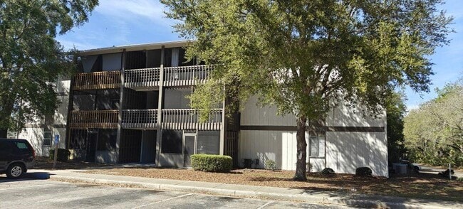 Building Photo - 6519 W Newberry Rd Unit 805