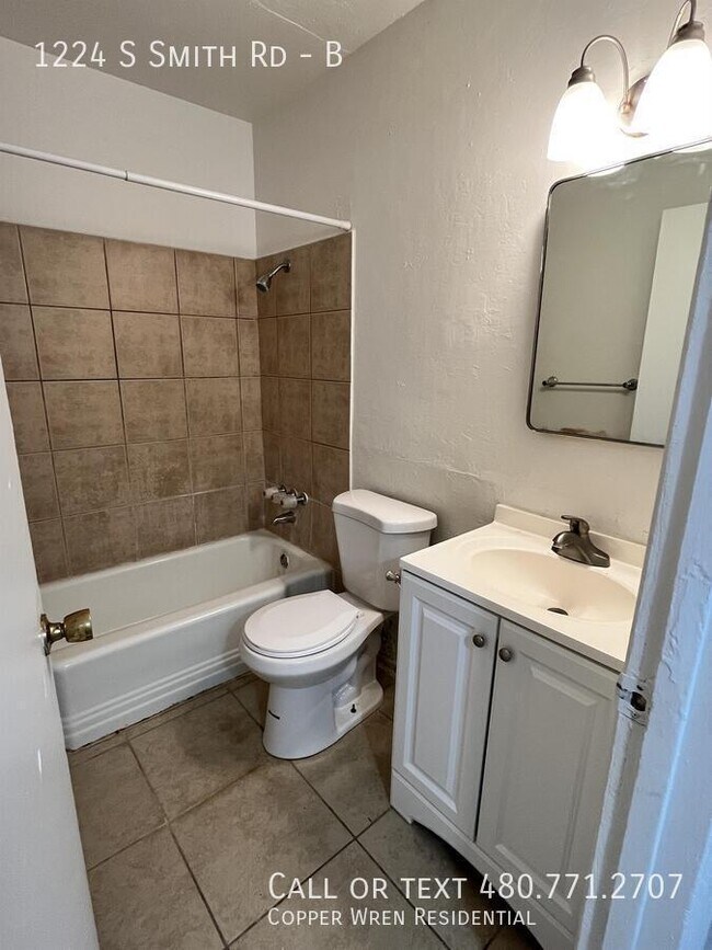 Photo - 1224 S Smith Rd Unit B