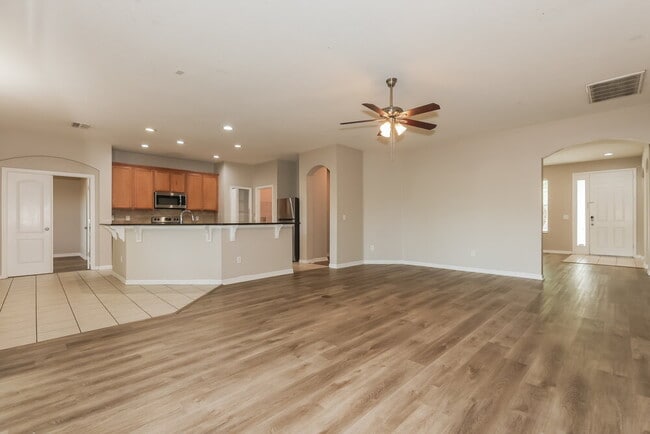 Photo - 1610 White Dove Ct