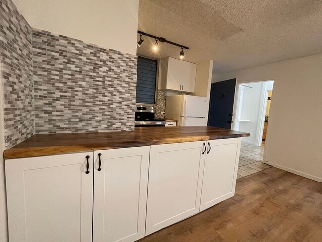 Photo - 1 Bed / 1 Bath at University Court, directly across from UH Manoa. Unit 209