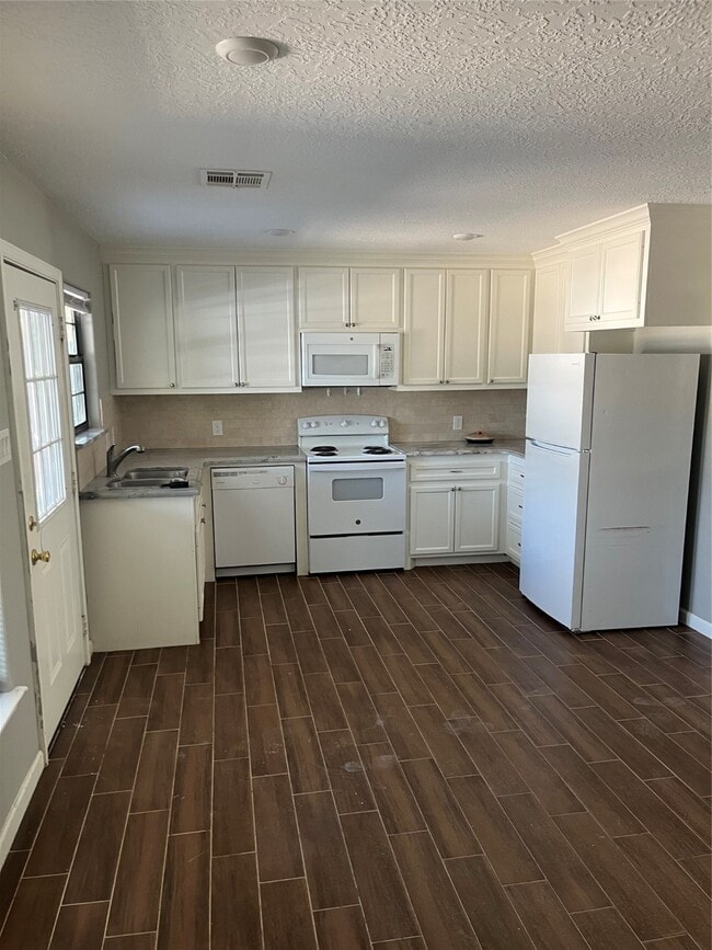 Photo - 18222 Bonnie Alice Dr Unit A