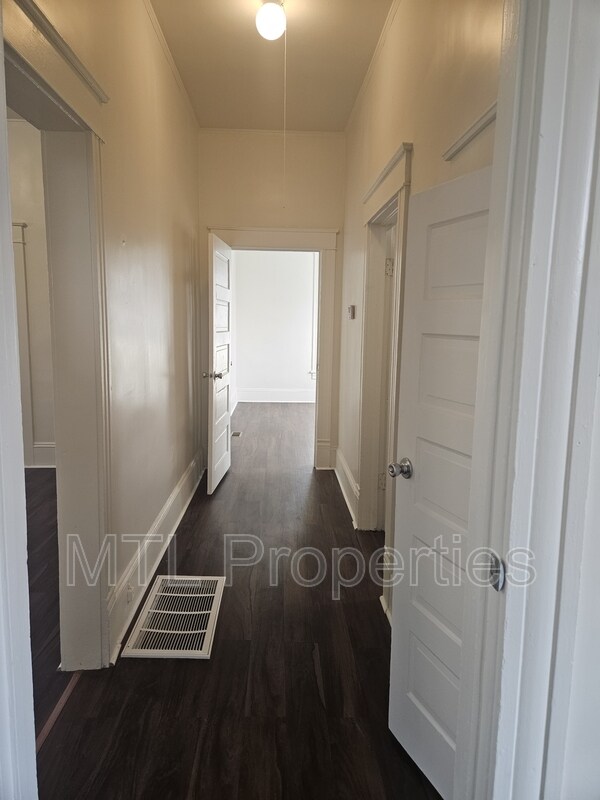 Photo - 238 E Moore St