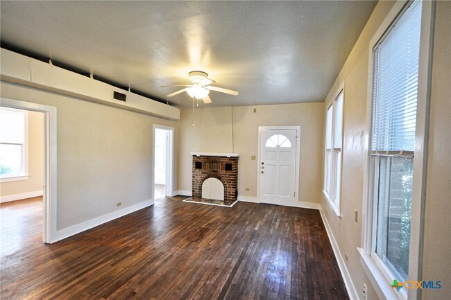 Photo - 1432 N Walnut Ave Casa