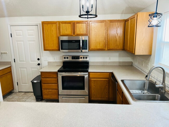 Photo - 4557 Butler Ave